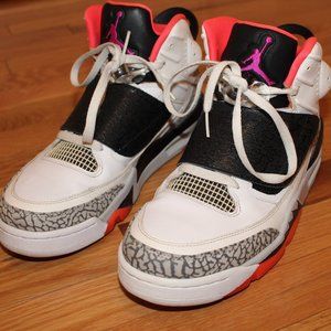 Men's Jordan Son of Mars Hot Lava Size 10 (Red/White)